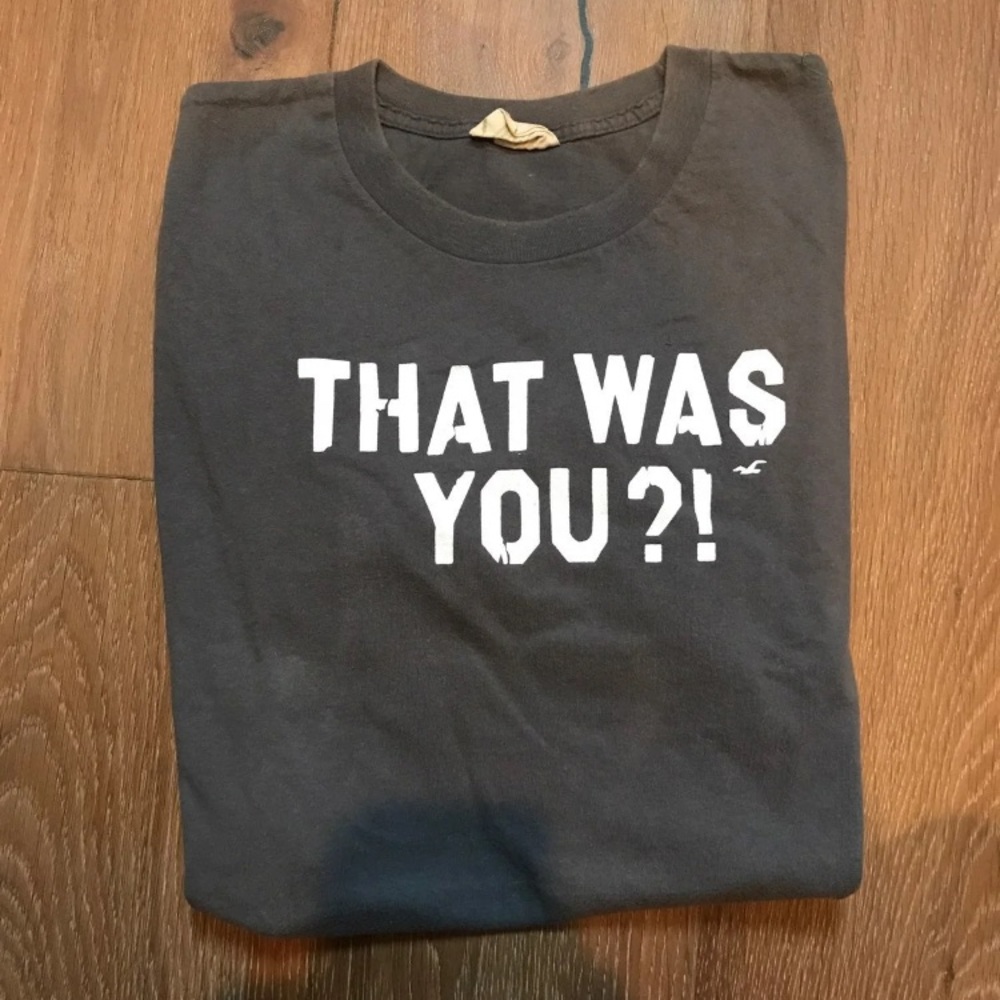 Gray t shirt